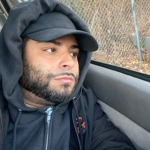 Meet your Posher, Luis